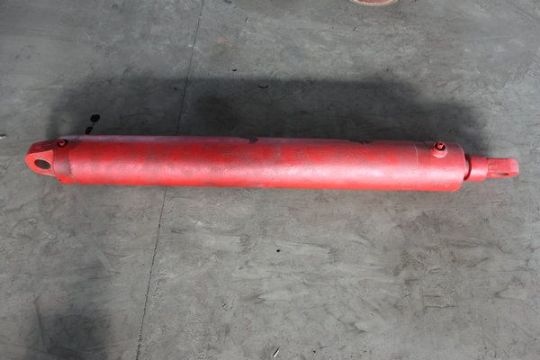 點擊查看詳細(xì)信息<br>標(biāo)題：轉(zhuǎn)載機60T推拉移油缸 閱讀次數(shù)：2477